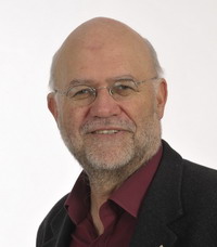 Wolfgang Karrer